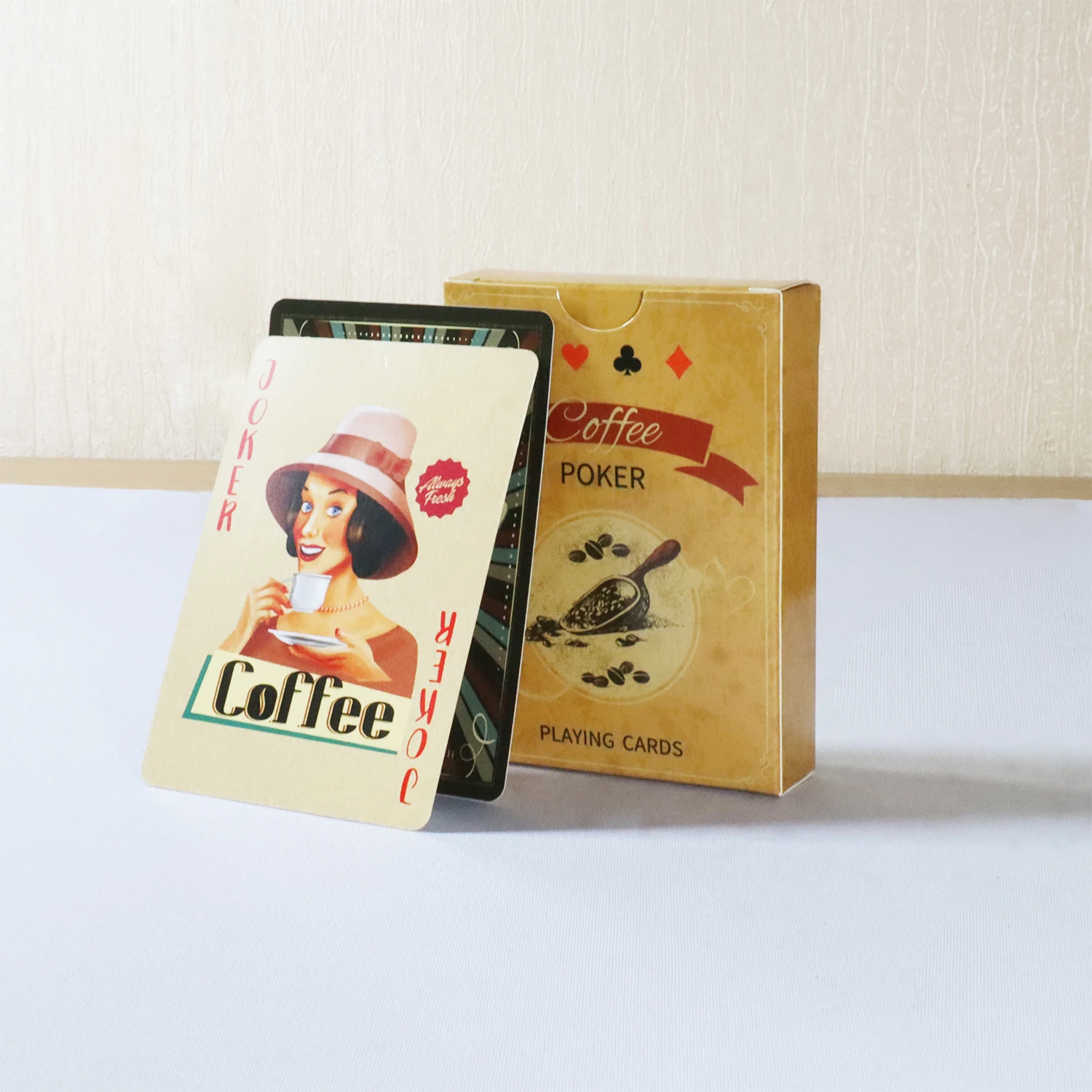 Cartes à jouer en papier café, - Book Party Games avis et prix
